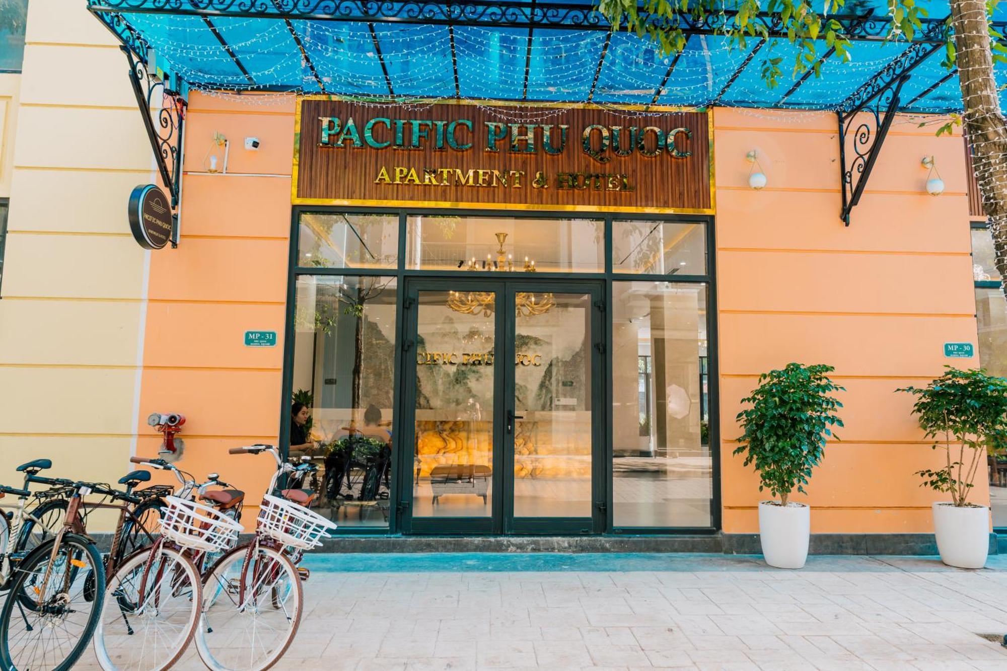 Pacific & 3*