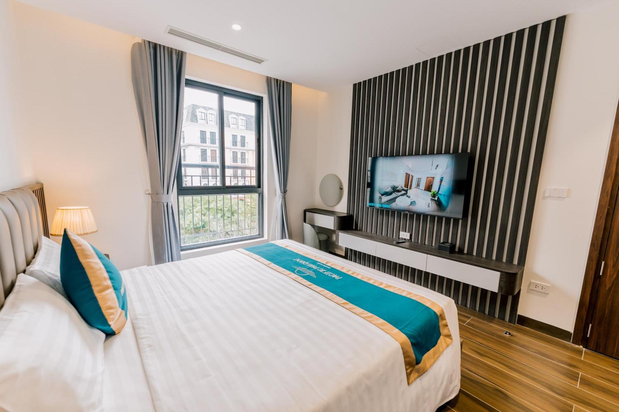 Hotel Pacific &