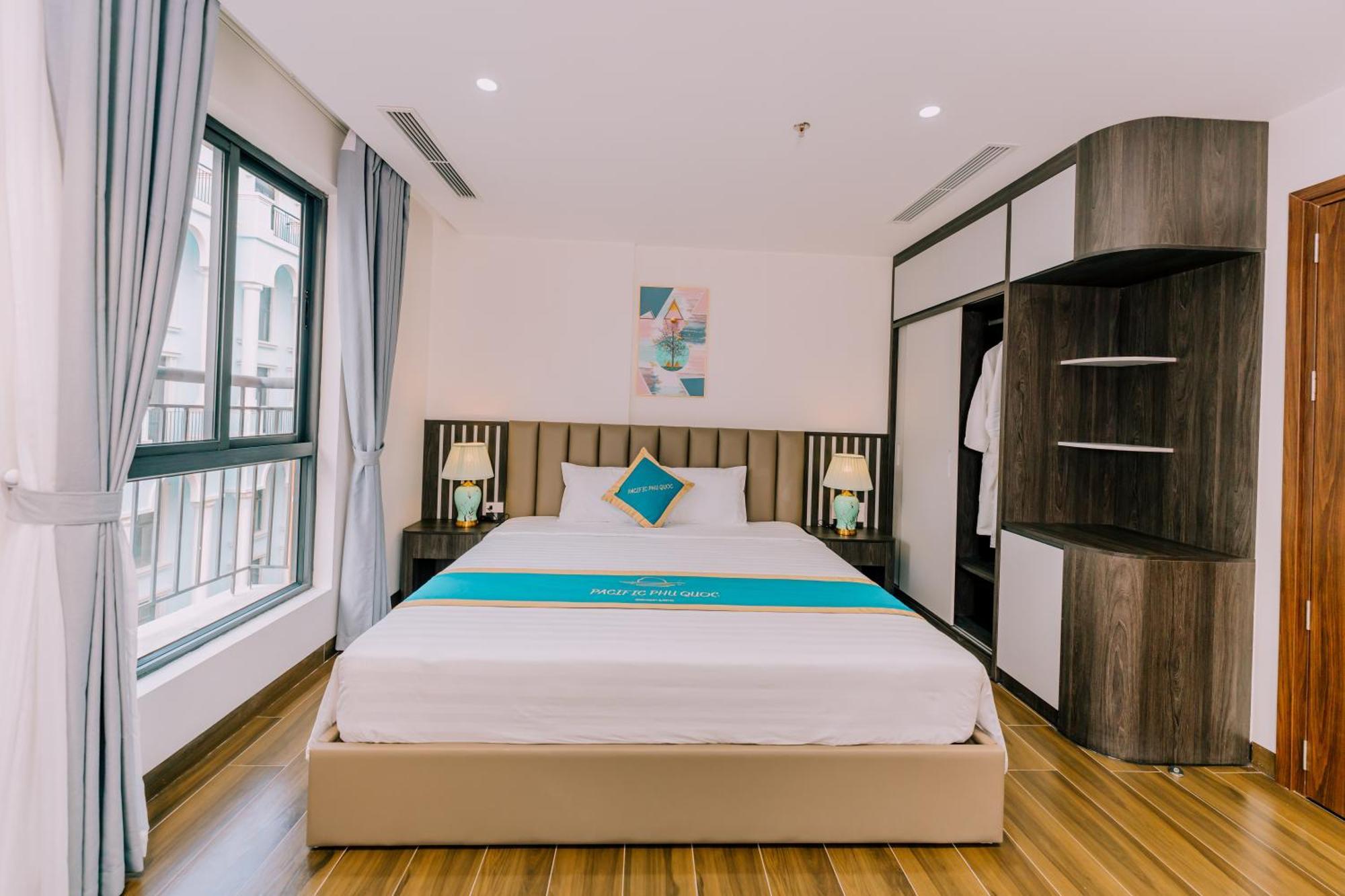 Hotel Pacific & 3*