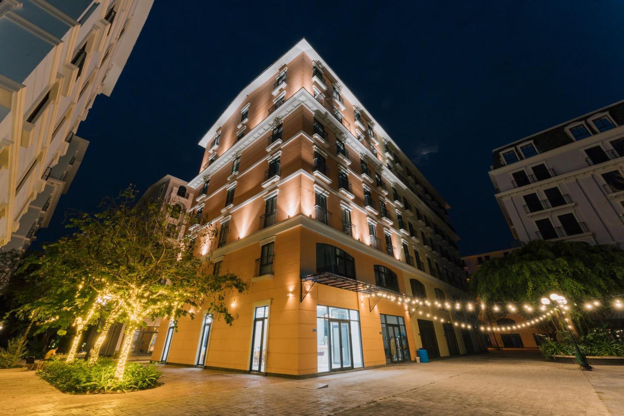 Hotel Pacific &